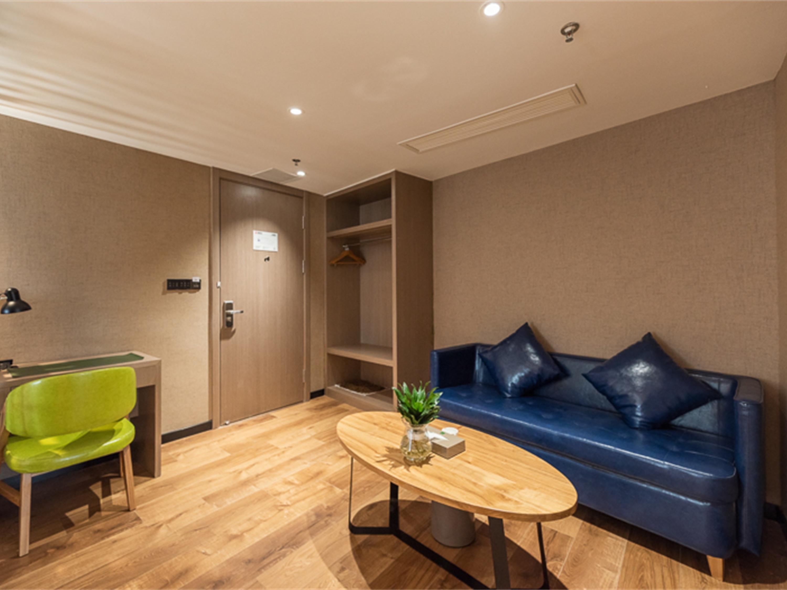 Ibis Styles Fuzhou Wuyi Square Hotel Exterior photo