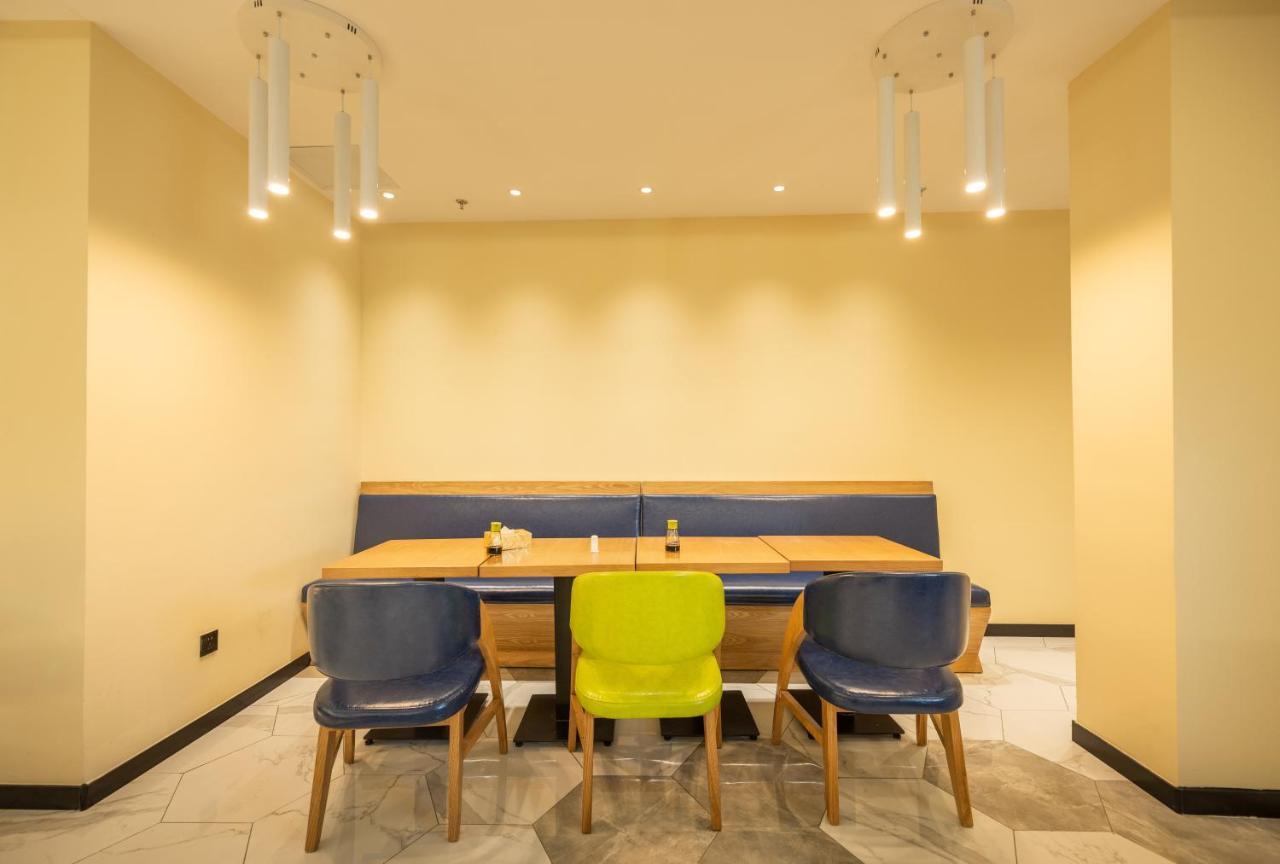 Ibis Styles Fuzhou Wuyi Square Hotel Exterior photo