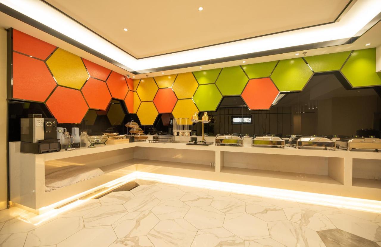 Ibis Styles Fuzhou Wuyi Square Hotel Exterior photo