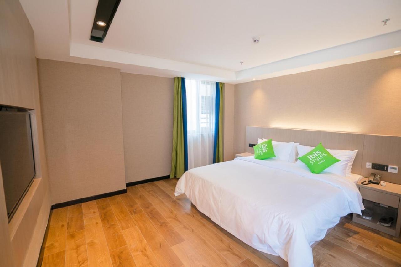 Ibis Styles Fuzhou Wuyi Square Hotel Exterior photo